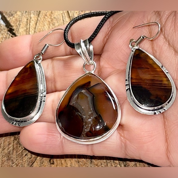 Montana Fire Moss Agate Pendant & Earrings Set - Picture 1 of 13